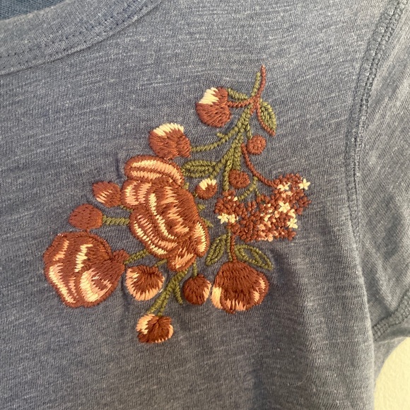 Abercrombie & Fitch Embroidered T-Shirt - Picture 2 of 3
